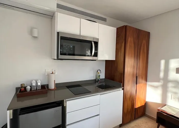 Apartment Tropical Cozy Jungle View, Gym & Coworking *
